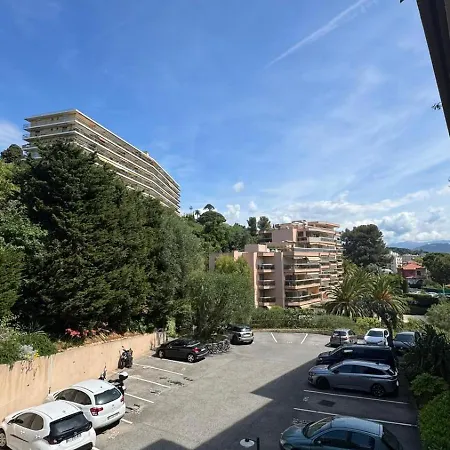 Azur *