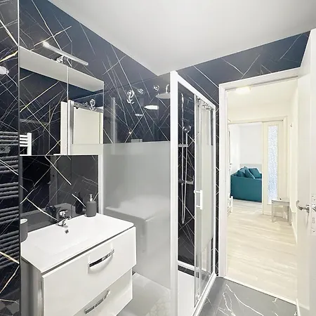 Apartment Azur
